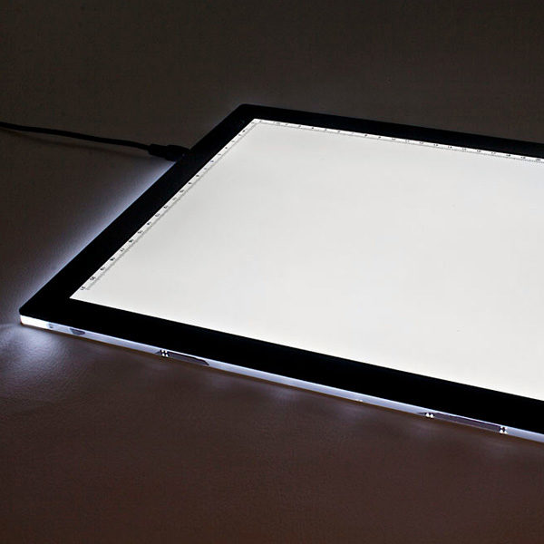 LED-Tracing-Light-Box-with-light-on