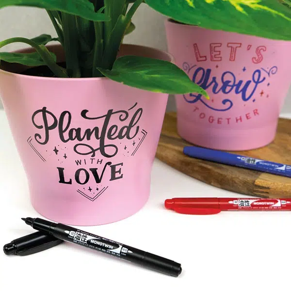 Tombow-Mono-Twin-Markers-drawing-on-pot-plants