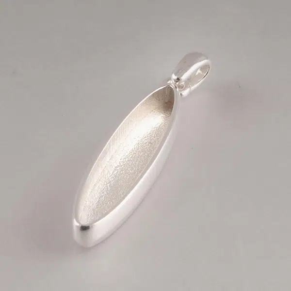 Cernit-Long-oval-pendant-CE95201