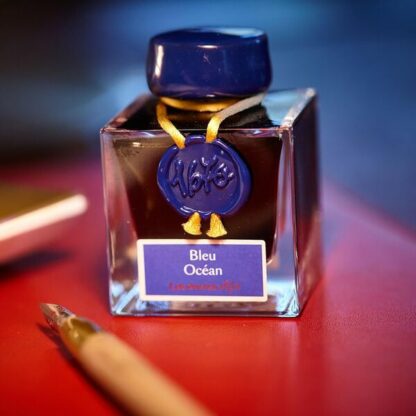 jacques-herbin-1670-prestige-ink-50ml-ocean-blue-lifestyle