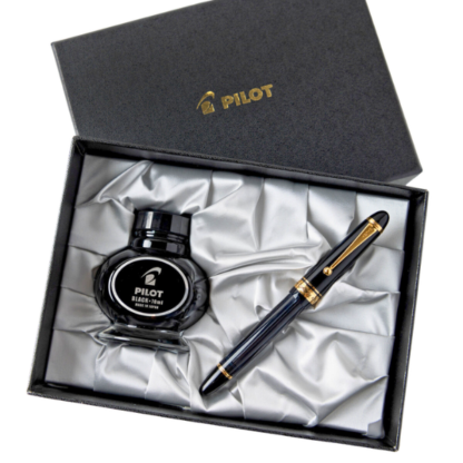 Pilot Custom 823 fountain pen gift box black