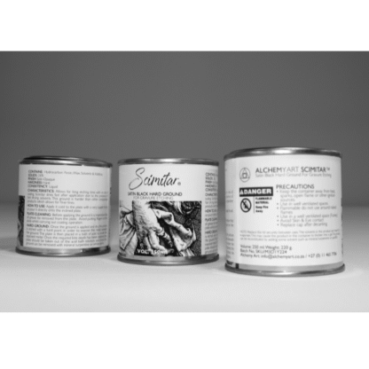SCIMITAR SATIN LIQUID GROUND 155G lifestyle