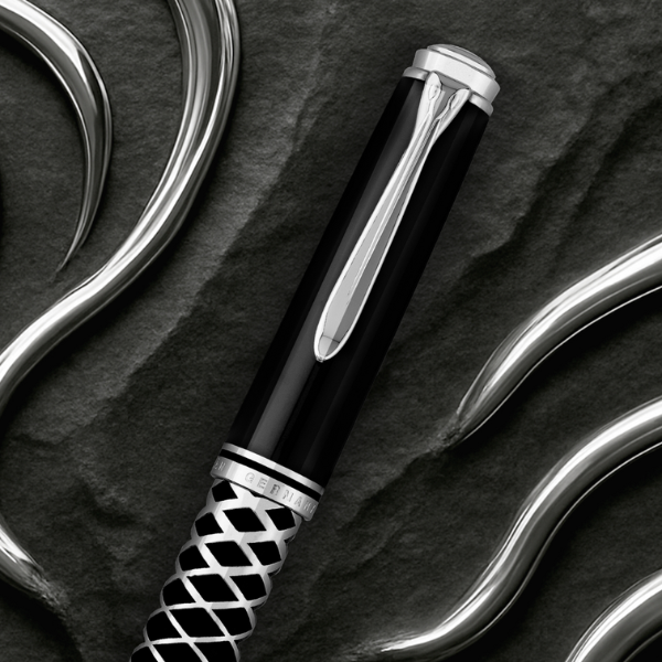 PELIKAN M805 METAL SLEEVE FOUNTAIN PEN CLOSE UP LIFESTYLE