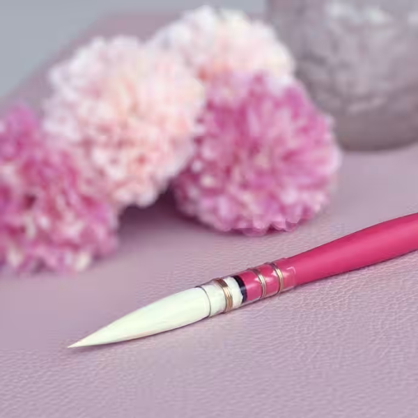 PRETTY Synthetic Squirrel Watercolour Brushes - da Vinci pink lifestyle